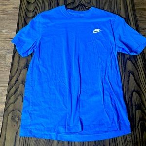 Men’s medium blue Nike tee shirt worn 1 time